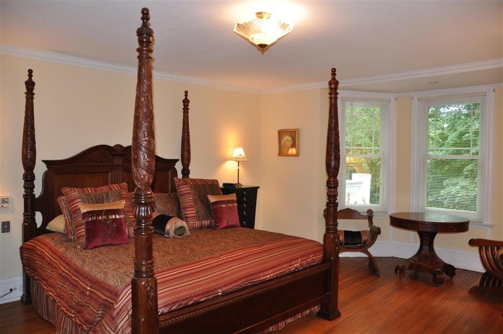 Wayne Bed & Breakfast Inn (Adults Only) Pokój zdjęcie